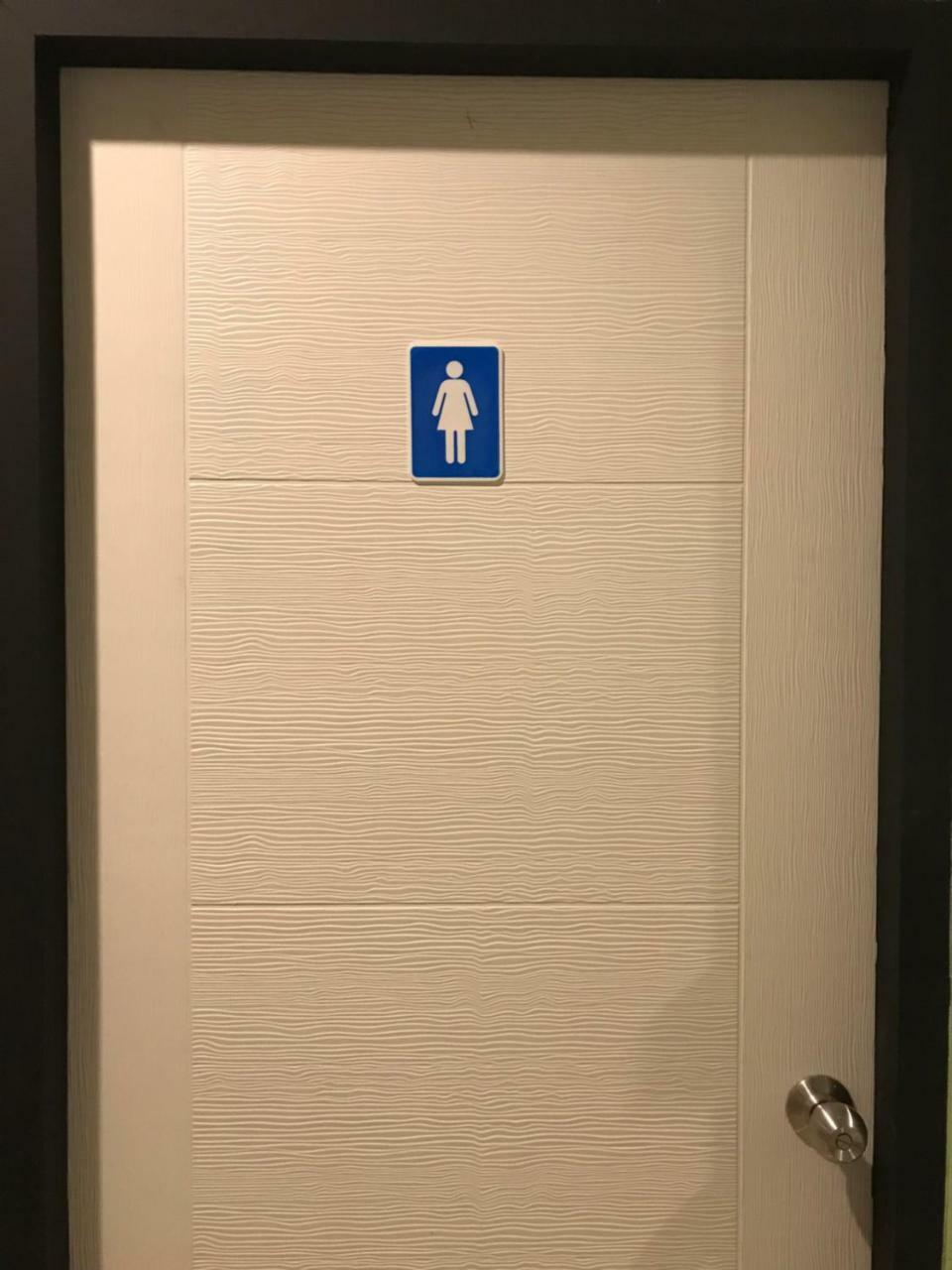 Baan Wararin Hostel Pattaya Zewnętrze zdjęcie