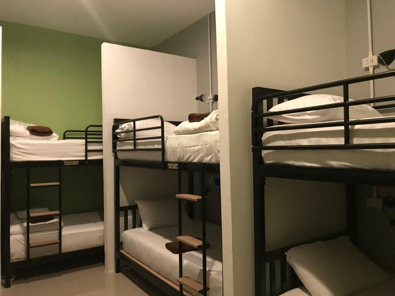 Baan Wararin Hostel Pattaya Zewnętrze zdjęcie