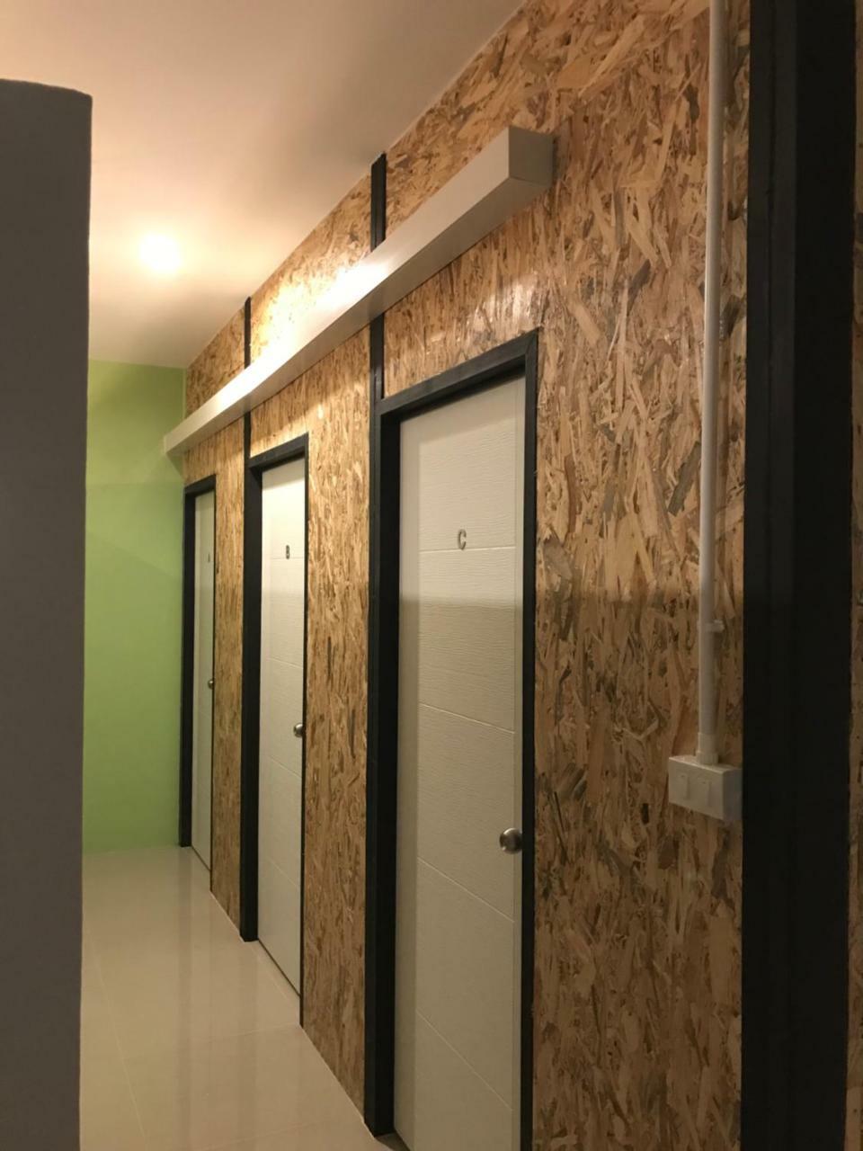 Baan Wararin Hostel Pattaya Zewnętrze zdjęcie