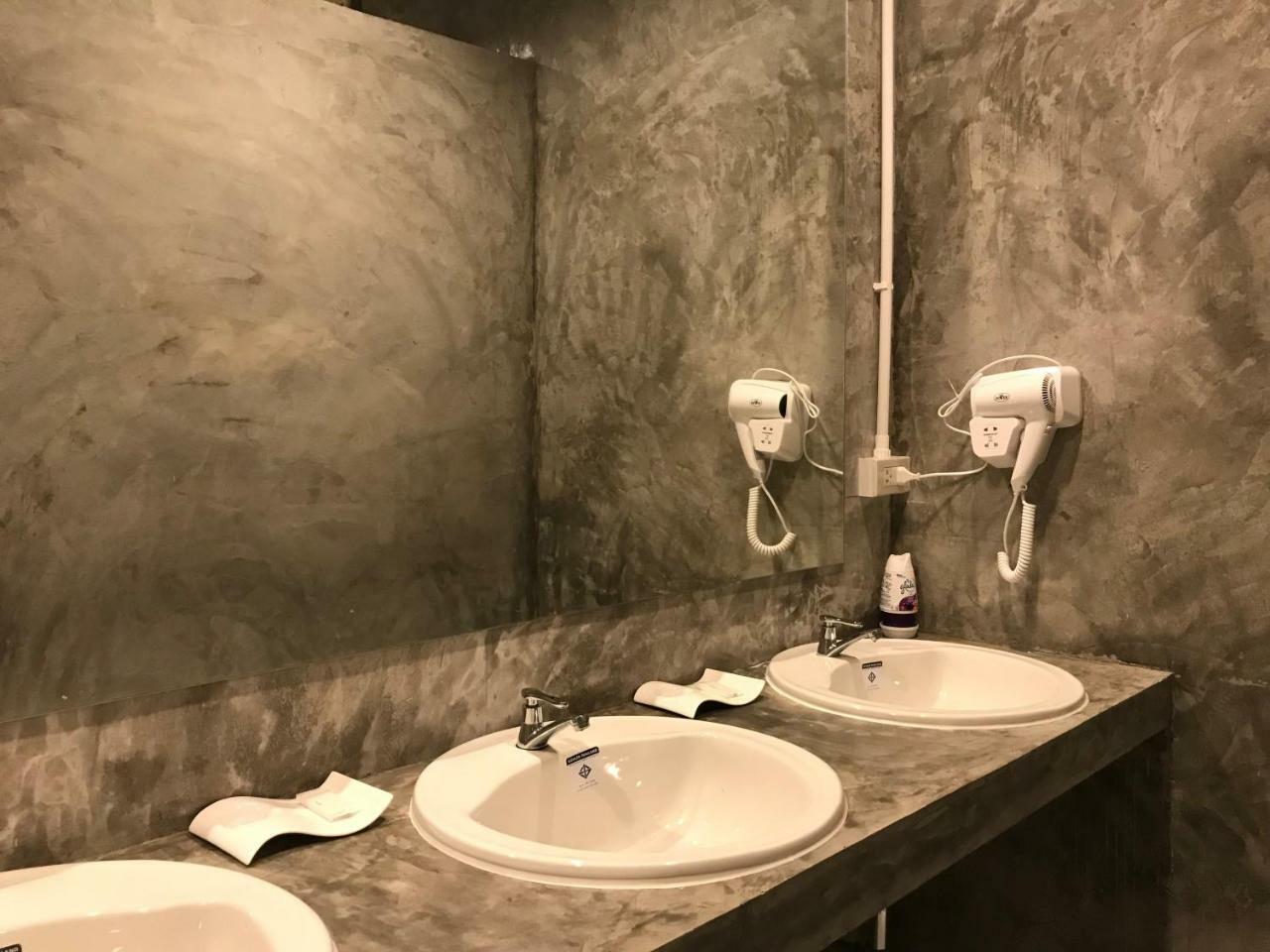 Baan Wararin Hostel Pattaya Zewnętrze zdjęcie
