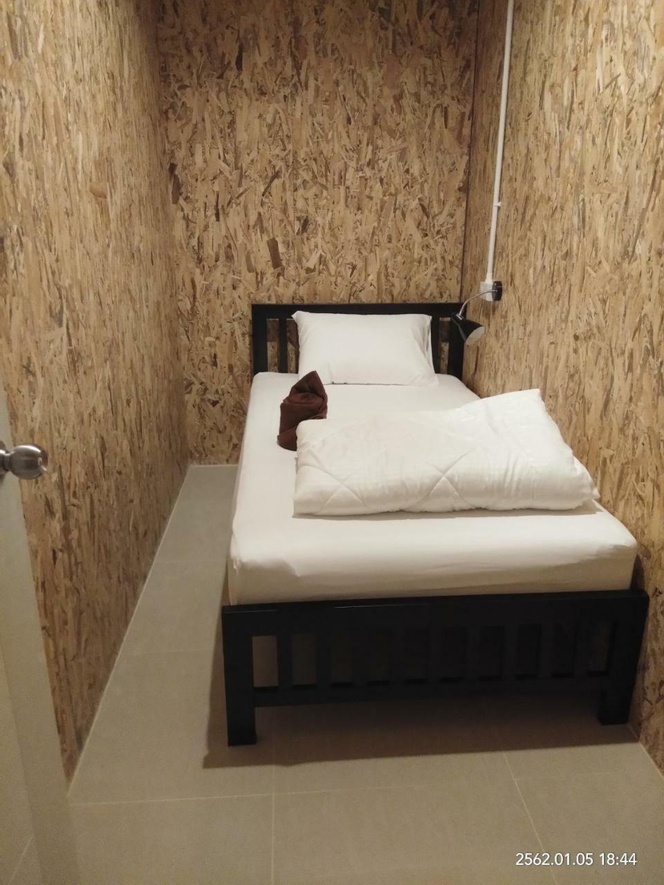 Baan Wararin Hostel Pattaya Zewnętrze zdjęcie